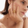Anello a forma di cuore con foglia placcato in oro Zalio