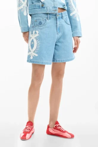 Bermuda in denim ricamati