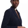 Blazer con ricami floreali