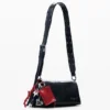 Borsa a tracolla piccola lucida