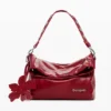 Borsa con patta lucida