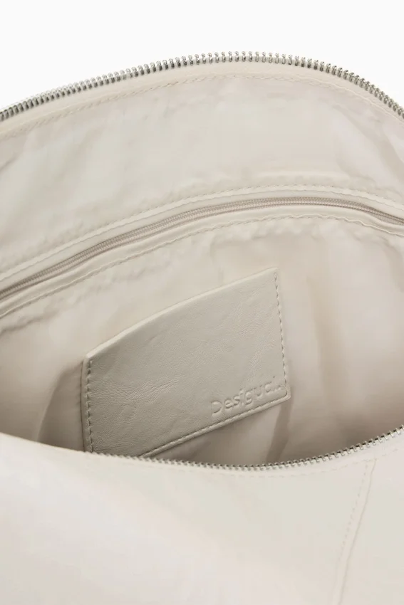 Borsa grande con ciondoli Borsa grande con ciondoli
