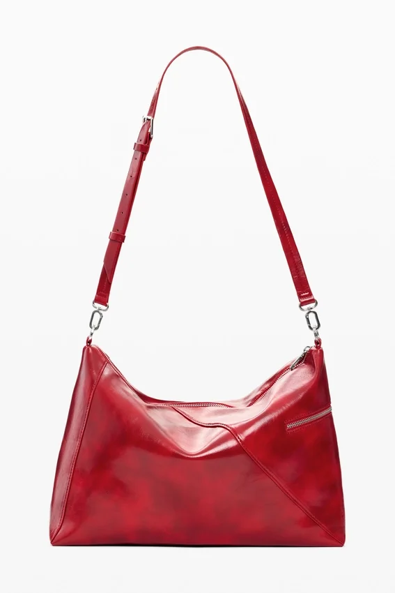 Borsa grande con ciondolo con logo Borsa grande con ciondolo con logo