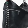Borsa grande con ciondolo con logo Borsa grande con ciondolo con logo