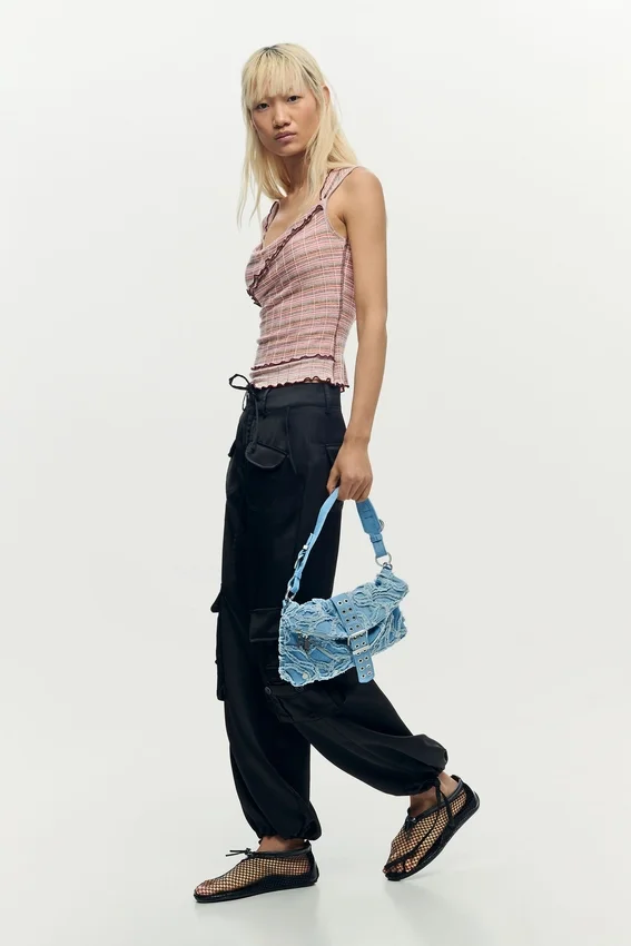 Borsa in denim ricamata Borsa in denim ricamata