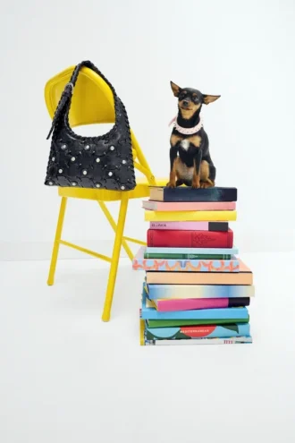 Borsa in ecopelle con borchie