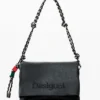 Borsa media con ciondolo e logo