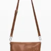 Borsa media con ciondolo e logo