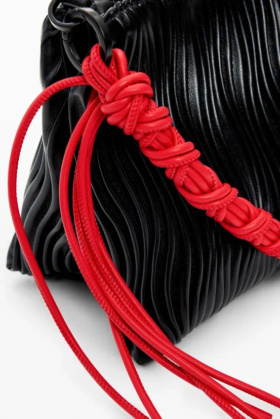Borsa media goffrata Borsa media goffrata