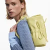 Borsa piccola con fiocco lucido Borsa piccola con fiocco lucido
