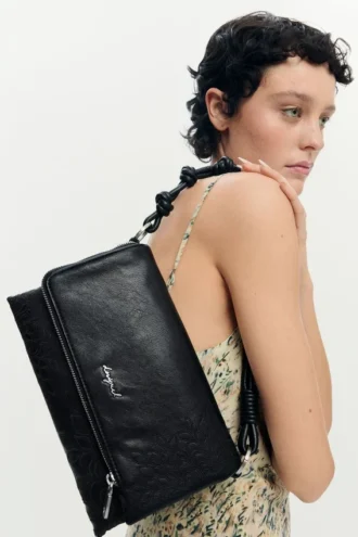 Borsa piccola con patta ricamata