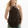 Camicette con scollo all’americana e applicazioni