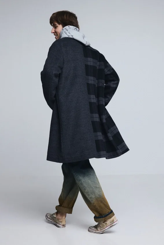 Cappotto a quadri bimateriale in lana Cappotto a quadri bimateriale in lana