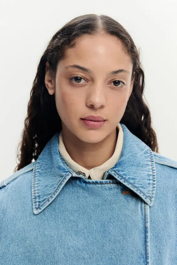 Cappotto in denim con cintura Cappotto in denim con cintura
