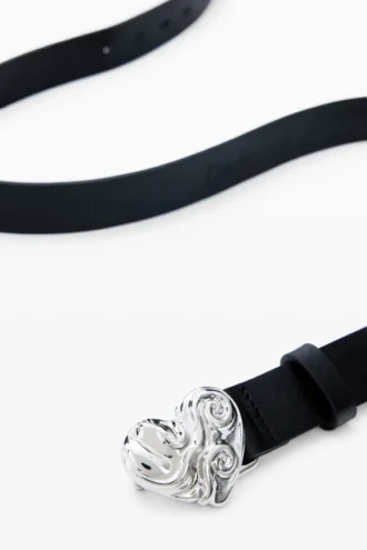 Cintura in pelle a forma di cuore