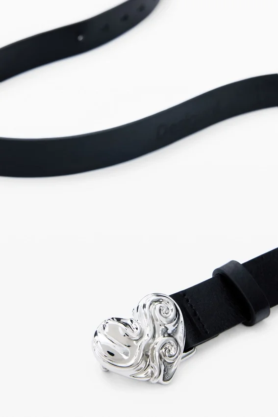 Cintura in pelle a forma di cuore Cintura in pelle a forma di cuore