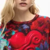 Felpa con stampa a cuori