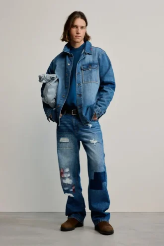 giacca in denim con toppe 2 1 330x495 - Giacca in denim con toppe