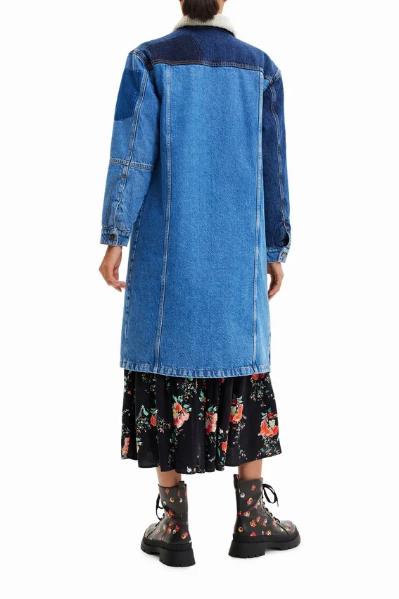Giacca lunga in denim imbottita Giacca lunga in denim imbottita