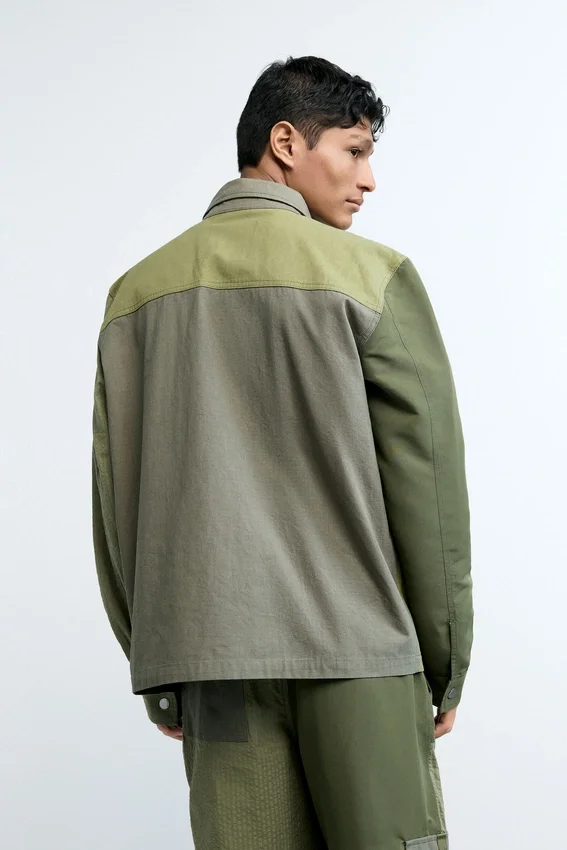 Giacca militare con tasche Giacca militare con tasche