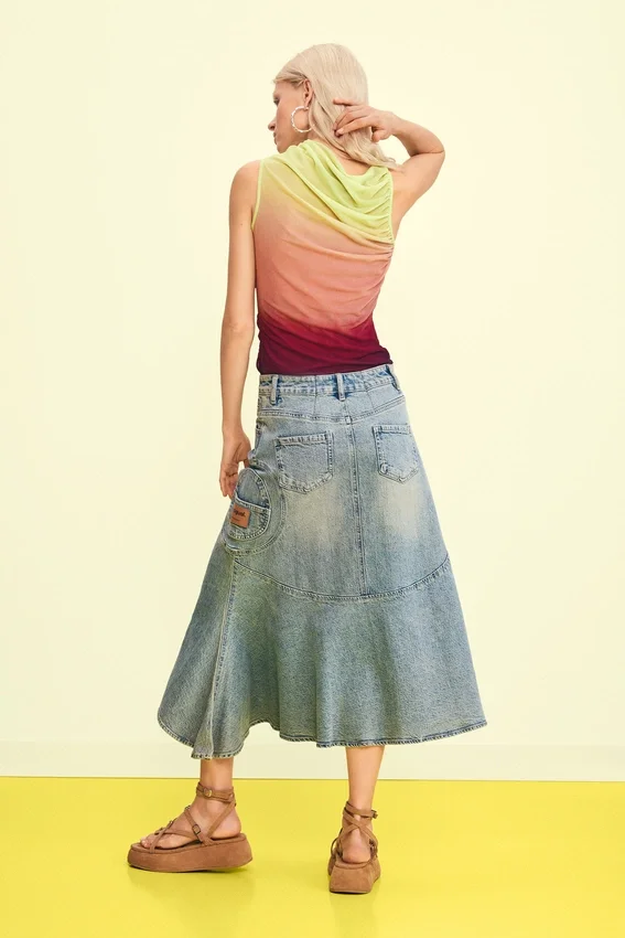 Gonna in denim asimmetrica Gonna in denim asimmetrica