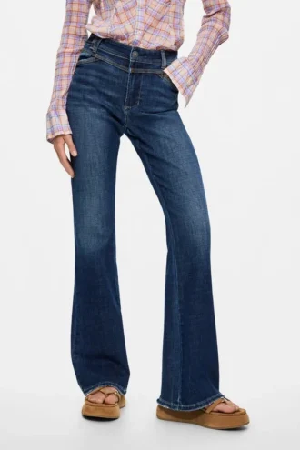 Jeans a zampa lavati