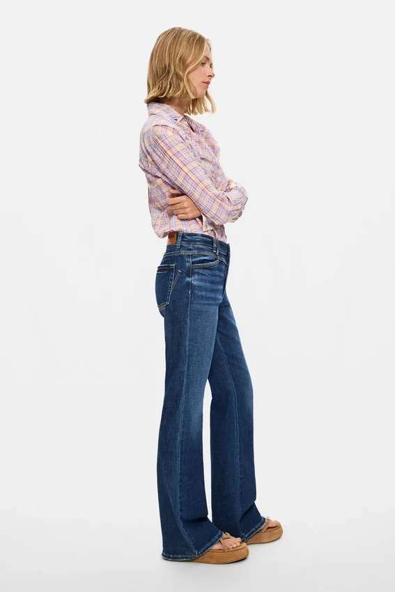 Jeans a zampa lavati Jeans a zampa lavati