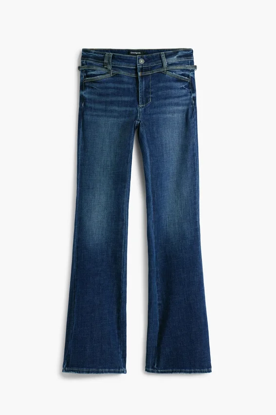 Jeans a zampa lavati Jeans a zampa lavati