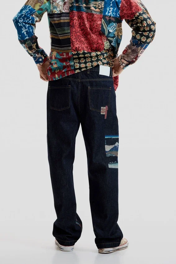 Jeans con stampa orientale Jeans con stampa orientale