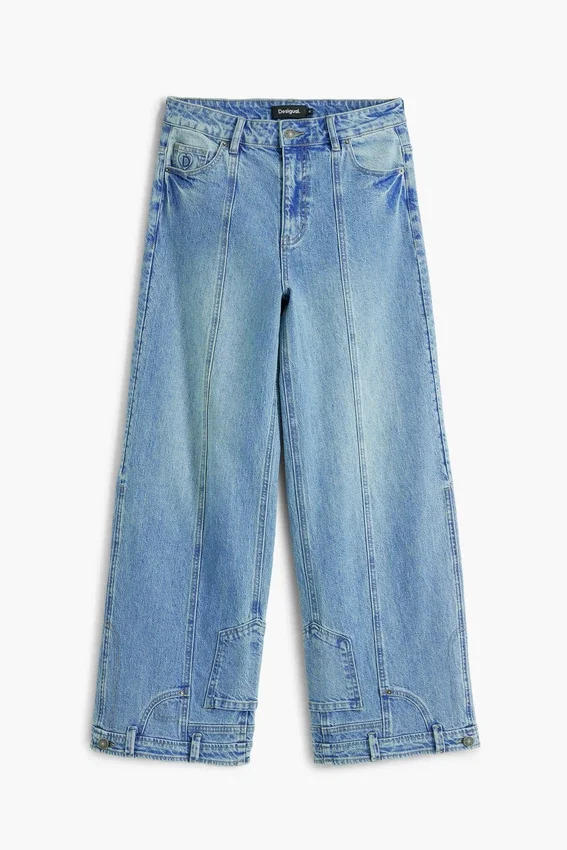 Jeans dritti con effetto consumato Jeans dritti con effetto consumato