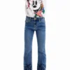 Jeans lunghi a zampa ricamati Jeans lunghi a zampa ricamati