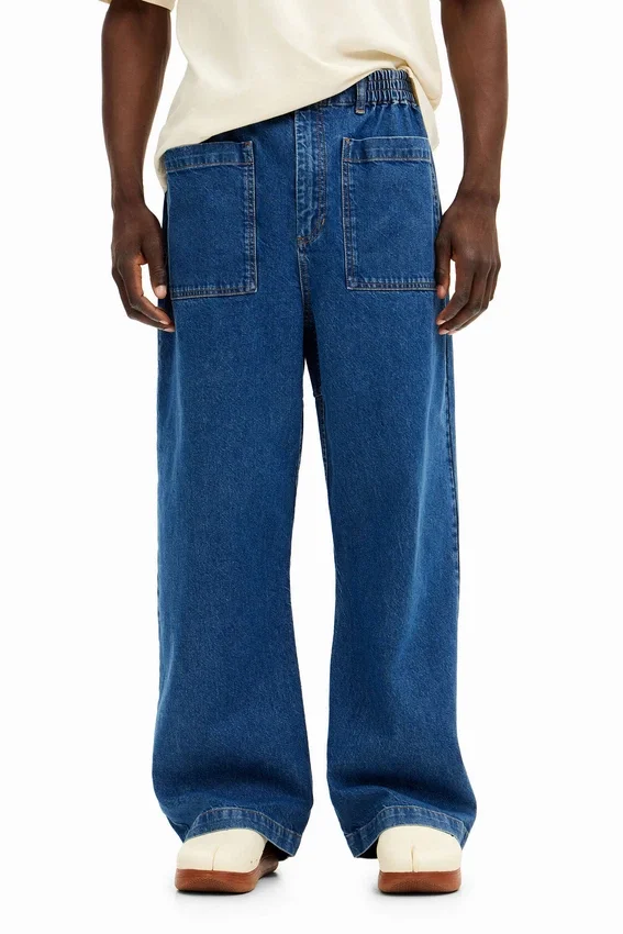 Jeans lunghi con tasche Jeans lunghi con tasche