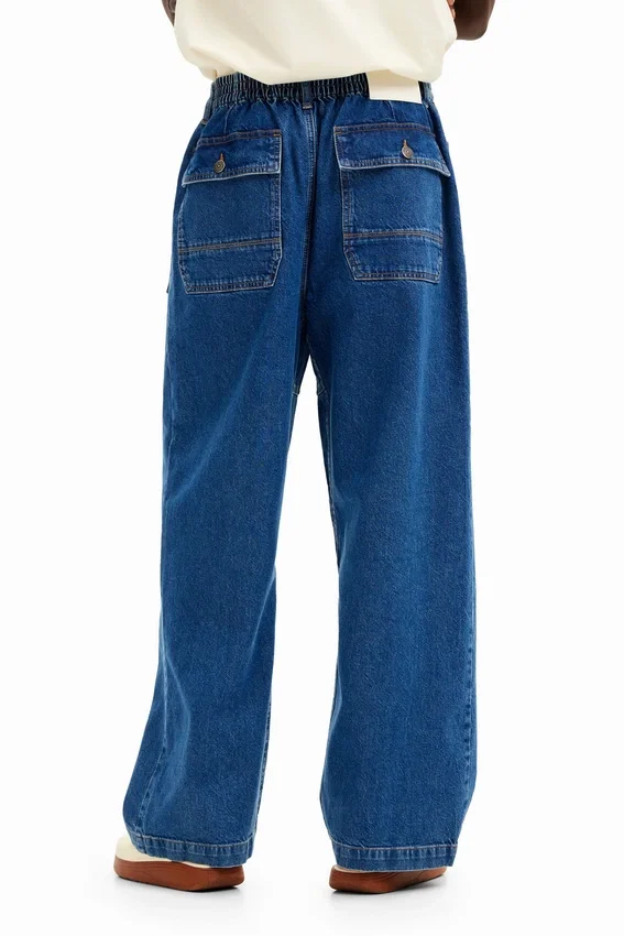 Jeans lunghi con tasche Jeans lunghi con tasche