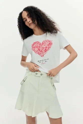 Maglietta a maniche corte con cuore