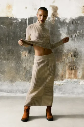 Maglione a collo alto a quadri Maglione a collo alto a quadri