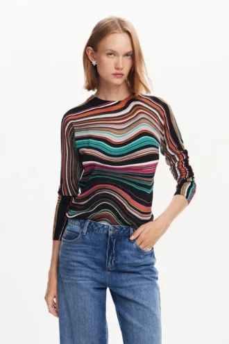 Maglione a righe ondulate