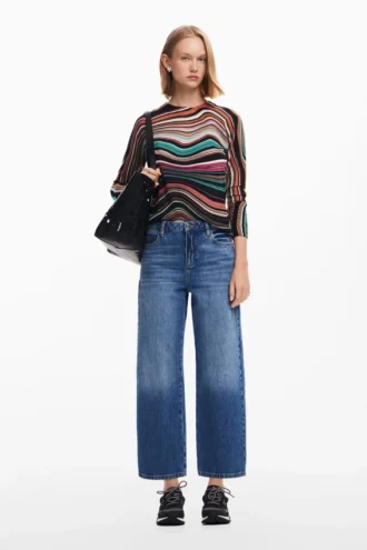 Maglione a righe ondulate