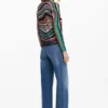 Maglione a righe ondulate