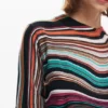 Maglione a righe ondulate