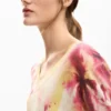 Maglione a trama fine con motivi floreali Maglione a trama fine con motivi floreali