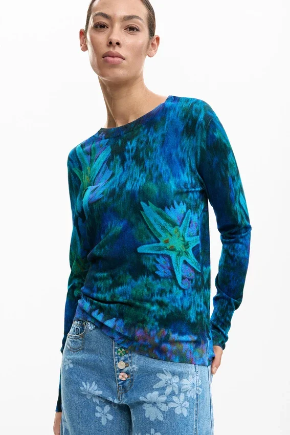 Maglione con delicati motivi floreali Maglione con delicati motivi floreali