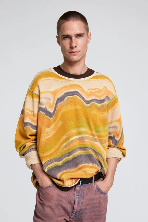 Maglione con stampa astratta Maglione con stampa astratta
