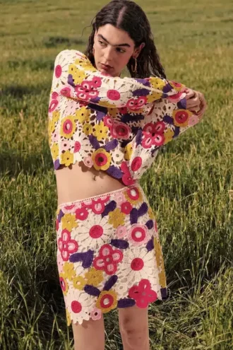 Maglione multicolore all’uncinetto