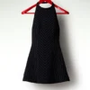 Miniabito con scollo all’americana