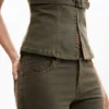Pantaloni a zampa Pantaloni a zampa