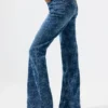 Pantaloni a zampa in denim Pantaloni a zampa in denim