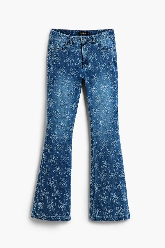 Pantaloni a zampa in denim Pantaloni a zampa in denim