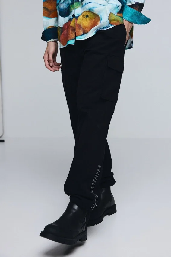 Pantaloni cargo con coulisse Pantaloni cargo con coulisse