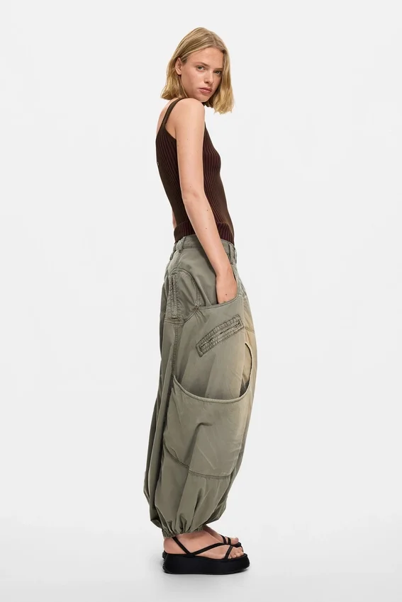 Pantaloni cargo fluidi Pantaloni cargo fluidi