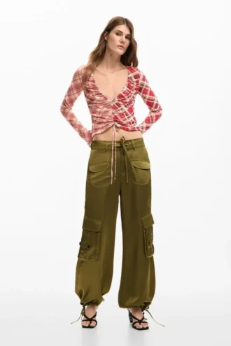 Pantaloni cargo in raso